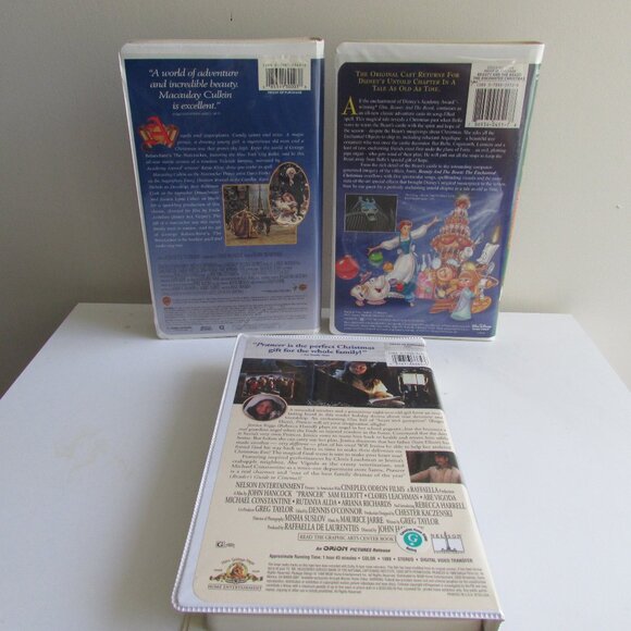 VHS Tapes - 3 Christmas movies - Picture 3 of 11